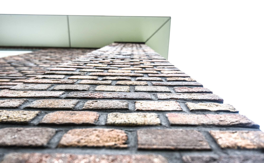 Dunkle Fuge und helle Details | Klinkerwerke Muhr