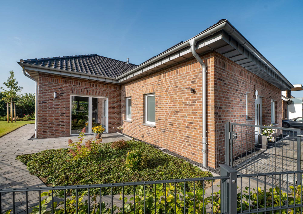 Bungalow mit rot-bunter Verblendfassade | Klinkerwerke Muhr