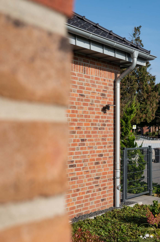 Bungalow mit rot-bunter Verblendfassade | Klinkerwerke Muhr