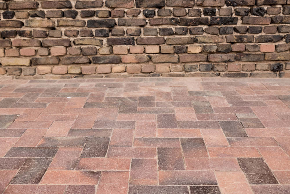 Strangpress-Pflasterklinker im Kontrast | Klinkerwerke Muhr