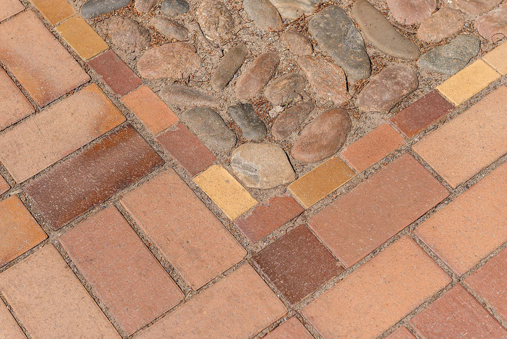 Großformatige Klinker für öffentliche Wege | Klinkerwerke Muhr