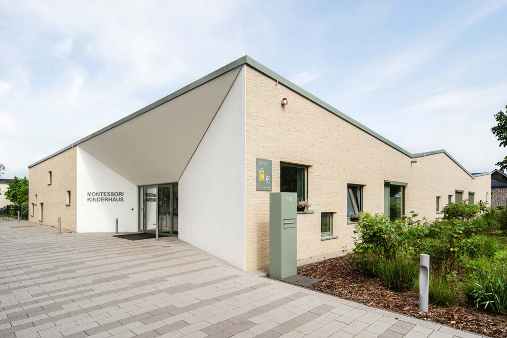 Ärztehaus und Montessori Kinderhaus | Klinkerwerke Muhr
