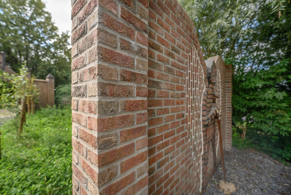 Besonderes Ziermauerwerk mit historischen Motiven | Klinkerwerke Muhr